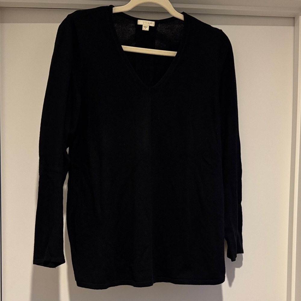 Black V-Neck Long Sleeve Sweater
